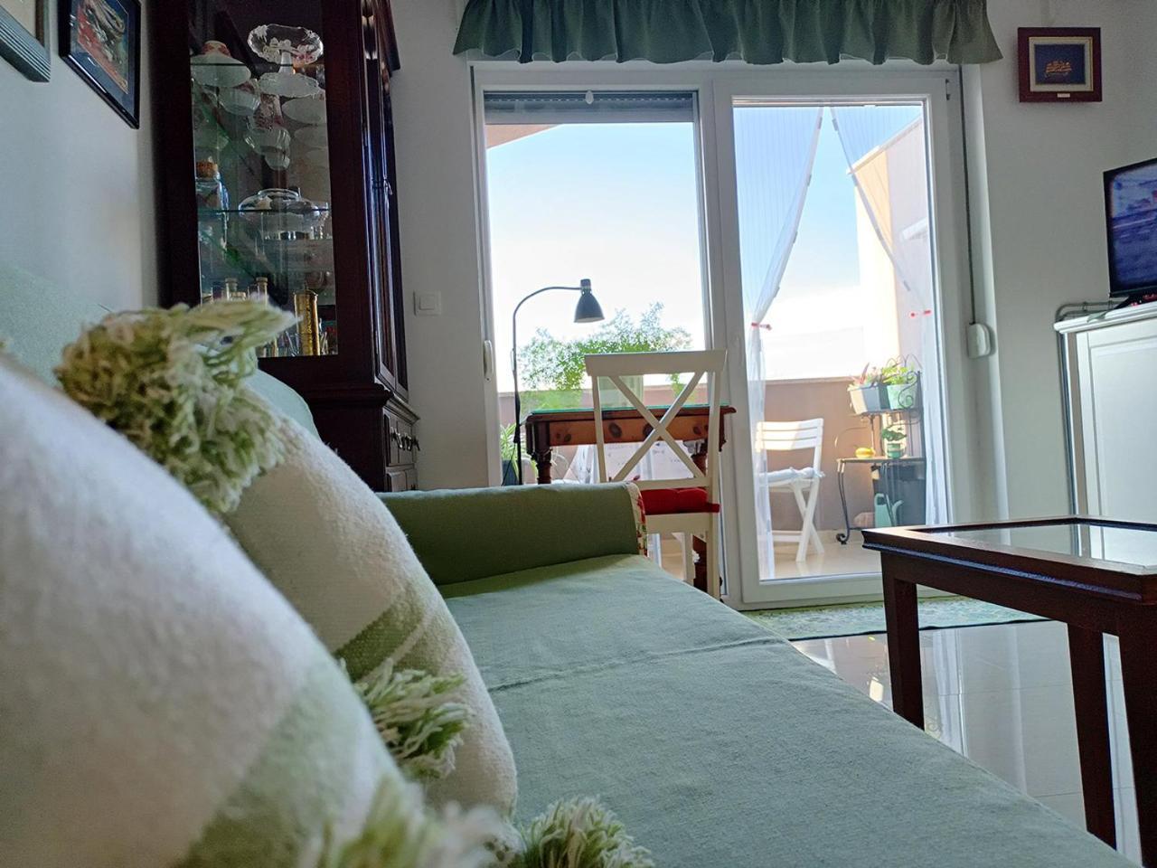 Annamaria Apartment Pula Ngoại thất bức ảnh