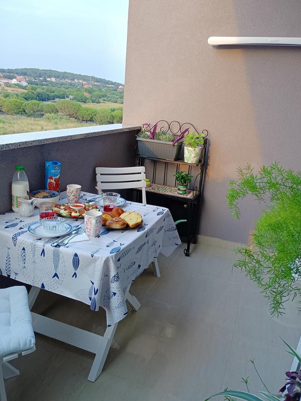 Annamaria Apartment Pula Ngoại thất bức ảnh